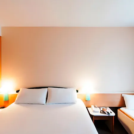 Hotel Ibis Valencia Bonaire Aeropuerto 2*