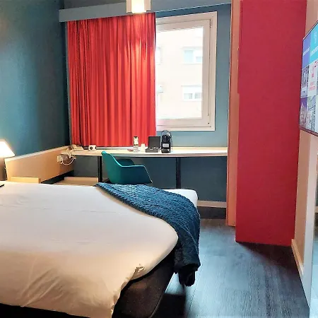 Ibis Valencia Bonaire Aeropuerto 호텔