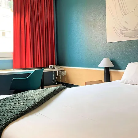 호텔 Ibis Valencia Bonaire Aeropuerto 2*