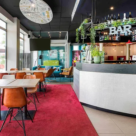 Ibis Valencia Bonaire Aeropuerto 호텔 알다야