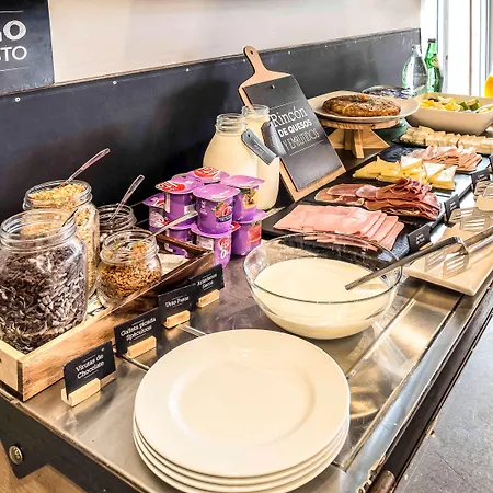 Ibis Valencia Bonaire Aeropuerto 호텔 알다야