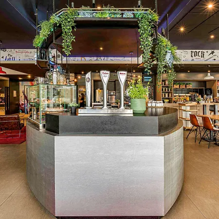 Ibis Valencia Bonaire Aeropuerto 2*