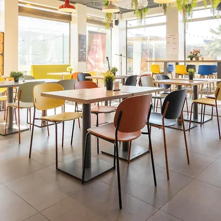 호텔 Ibis Valencia Bonaire Aeropuerto