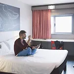 Otel Ibis Valencia Bonaire Aeropuerto 2*