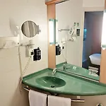 Ibis Valencia Bonaire Aeropuerto 2*