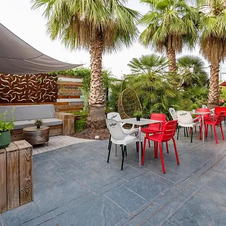 Ibis Valencia Bonaire Aeropuerto Hotel 2*