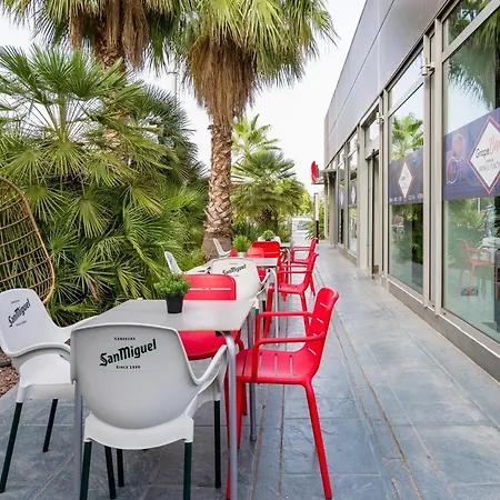 Ibis Valencia Bonaire Aeropuerto 2* الذايا