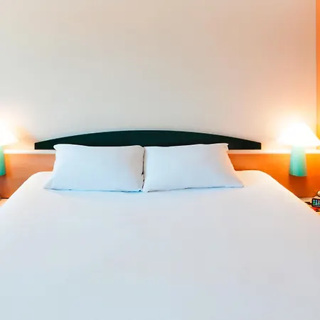 Ibis Valencia Bonaire Aeropuerto アルダヤ