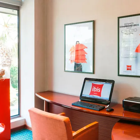 Ibis Valencia Bonaire Aeropuerto Hotel 2*