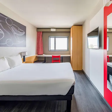 Hotel Ibis Valencia Bonaire Aeropuerto