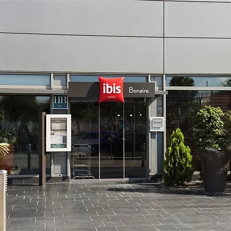 Ibis Valencia Bonaire Aeropuerto 2*
