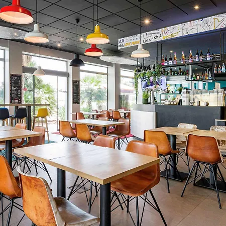 فندق Ibis Valencia Bonaire Aeropuerto