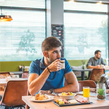 Otel Ibis Valencia Bonaire Aeropuerto