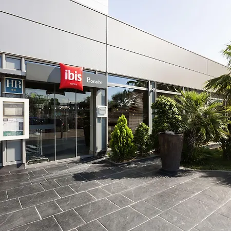 Ibis Valencia Bonaire Aeropuerto Hotel