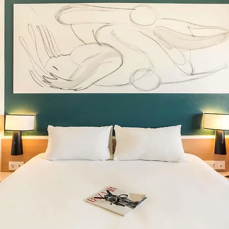 ホテル Ibis Valencia Bonaire Aeropuerto 2*