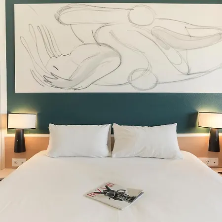 Ibis Valencia Bonaire Aeropuerto 2*