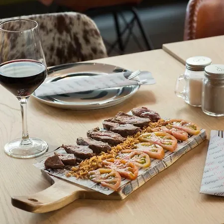 فندق Ibis Valencia Bonaire Aeropuerto