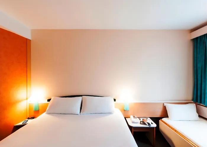 Hotel Ibis Valencia Bonaire Aeropuerto 2*